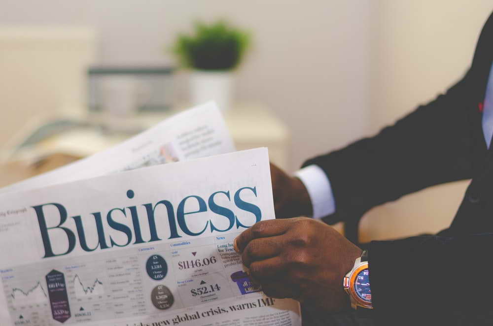 Известия: продажи смартфонов в России в I квартале упали на 25%